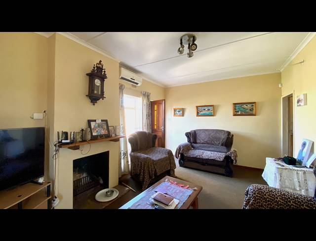 4 BEDROOM HOUSE FOR SALE IN LAAIPLEK